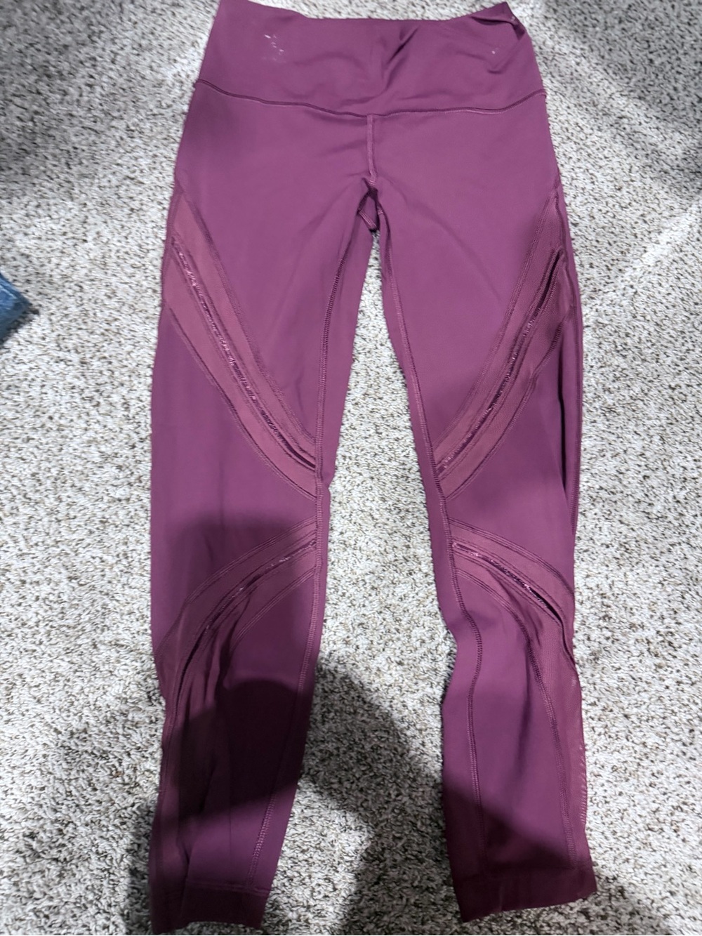 26. Lululemon | mesh leggings | 8